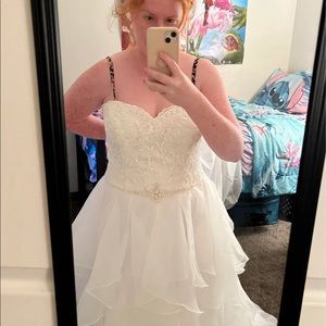 Wedding dress white size 16w